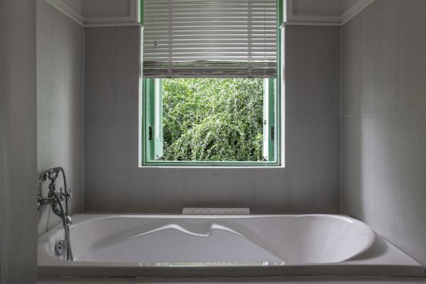 Fiberglass Tub Installation in Wooster